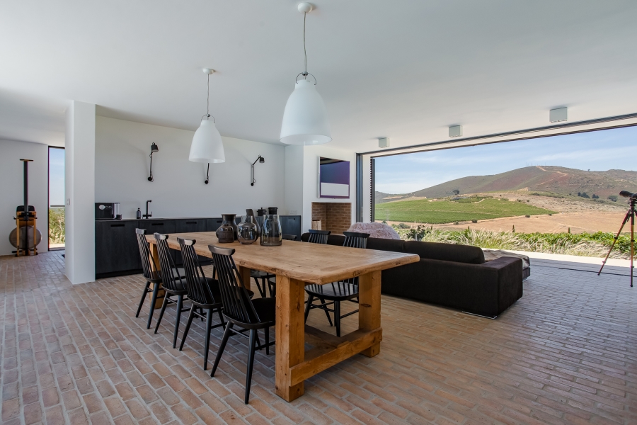 4 Bedroom Property for Sale in Devonvallei Western Cape